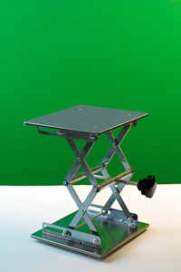 Столик подъемный 200х200 мм - fgospostavki.ru - Радужный