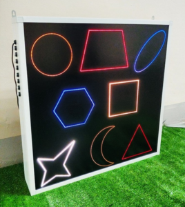 Панель интерактивная со светящимися цветными фигурами - fgospostavki.ru - Радужный