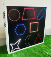 Панель интерактивная со светящимися цветными фигурами - fgospostavki.ru - Радужный